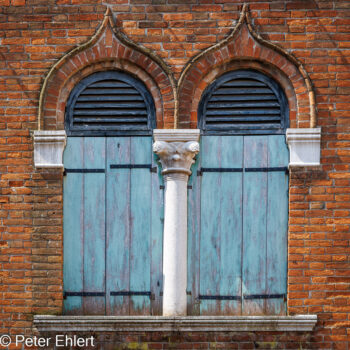 Fenster  Venedig Metropolitanstadt Venedig Italien by Peter Ehlert in venedig-stadt