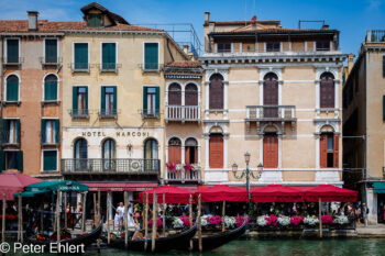 Schmales Haus  Venedig Metropolitanstadt Venedig Italien by Peter Ehlert in venedig-stadt