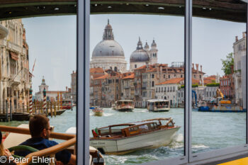 Canal Grande mit Basilica Santa Maria della Salute  Venedig Metropolitanstadt Venedig Italien by Peter Ehlert in venedig-stadt