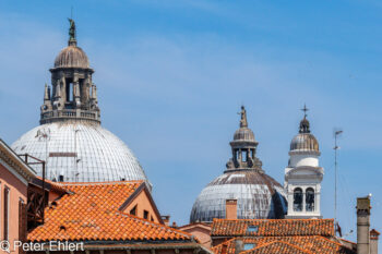 Canal Grande mit Basilica Santa Maria della Salute  Venedig Metropolitanstadt Venedig Italien by Peter Ehlert in venedig-stadt