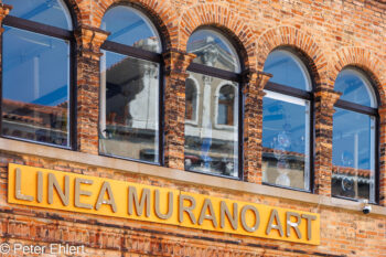 Fassade mit Spiegelung  Venedig Metropolitanstadt Venedig Italien by Peter Ehlert in venedig-murano