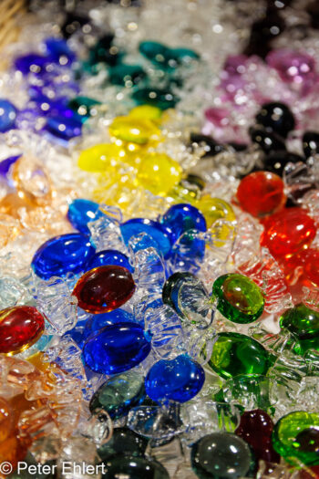 Glasbonbons  Venedig Metropolitanstadt Venedig Italien by Peter Ehlert in venedig-burano