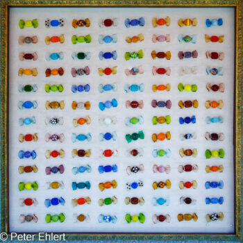 Glasbonbon Ausstellung  Venedig Metropolitanstadt Venedig Italien by Peter Ehlert in venedig-burano