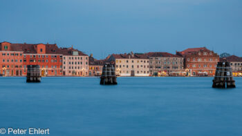 Blick auf Giudecca  Venedig Metropolitanstadt Venedig Italien by Peter Ehlert in venedig-abend