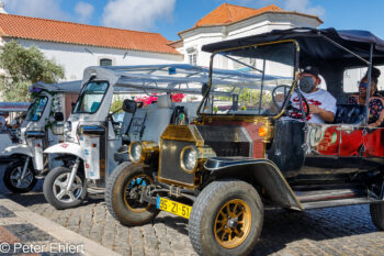 Tuctuc und Oldtimer  Lissabon Região de Lisboa Portugal by Peter Ehlert in LIS-Gracia