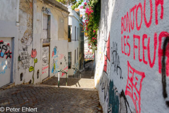Gasse mit Grafitti  Lissabon Região de Lisboa Portugal by Peter Ehlert in LIS-Gracia