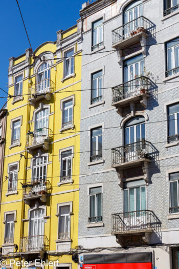 Haus mit Fliesen  Lissabon Região de Lisboa Portugal by Peter Ehlert in LIS-Gracia