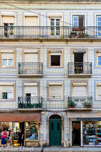 Häuser mit Fliesen  Lissabon Região de Lisboa Portugal by Peter Ehlert in LIS-Gracia