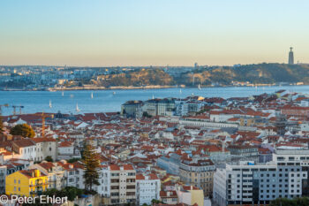 Tejo mit Cristo Rei  Lissabon Região de Lisboa Portugal by Peter Ehlert in LIS-Gracia