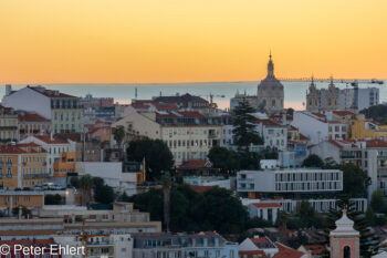 Abendhimmel mit der Kuppel des Panteão Nacional  Lissabon Região de Lisboa Portugal by Peter Ehlert in LIS-Gracia