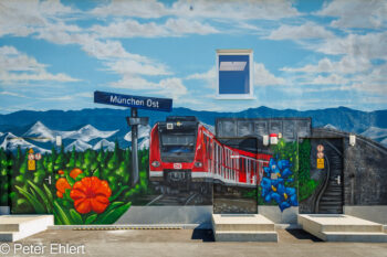 Fassaden-Kunst S-Bahn  München Bayern Deutschland by Peter Ehlert in MUC-Ostbahnhof
