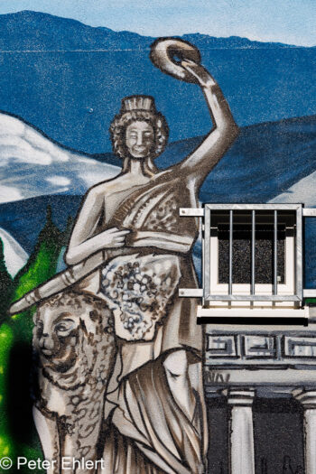 Bavaria Fassaden-Kunst mit Fenster   München Bayern Deutschland by Peter Ehlert in MUC-Ostbahnhof