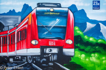 Fassaden-Kunst S-Bahn  München Bayern Deutschland by Peter Ehlert in MUC-Ostbahnhof