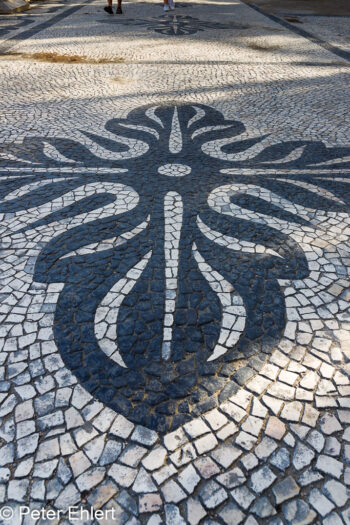 Pflasterarbeit  Lissabon Distrikt Lissabon Portugal by Peter Ehlert in LIS-Barrio Alto und Chiado