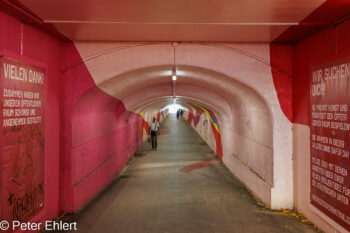 Rosa Tunnel mit Farbkunst  München Bayern Deutschland by Peter Ehlert in MUC-UnterführungOst