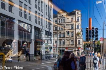 Spiegelung Tram  München Bayern Deutschland by Peter Ehlert in MUC-UnterführungOst