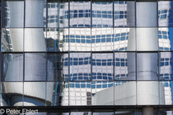 Spiegelung Hypovereinsbank Gebäude  München Bayern Deutschland by Peter Ehlert in MUC-HVB