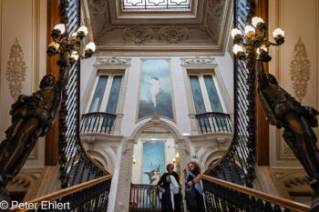 Treppenhaus  Lissabon Distrikt Lissabon Portugal by Peter Ehlert in lis-embaixada