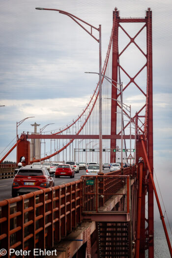 Brücke mit Nebel  Lissabon Distrikt Lissabon Portugal by Peter Ehlert in LIS-Ponte