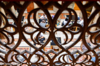 Café im Innenhof  Lissabon Distrikt Lissabon Portugal by Peter Ehlert in lis-embaixada