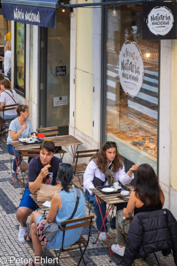 Strassencafé  Lissabon Distrikt Lissabon Portugal by Peter Ehlert in LIS-Stadt