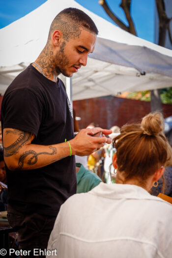 Bedienung Mex Factory  Lissabon Distrikt Lissabon Portugal by Peter Ehlert in LIS-LX