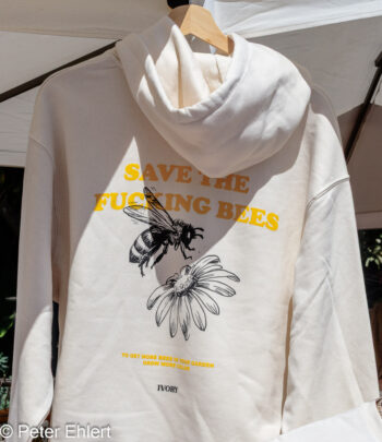 IVORY Save the bees  Lissabon Distrikt Lissabon Portugal by Peter Ehlert in LIS-LX