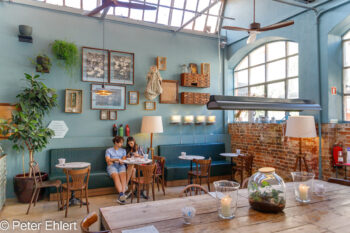 Landeau Chocolate Café  Lissabon Distrikt Lissabon Portugal by Peter Ehlert in LIS-LX