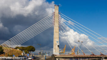 Hafenbrücke Cais Pedra  Lissabon Distrikt Lissabon Portugal by Peter Ehlert in LIS-Stadt