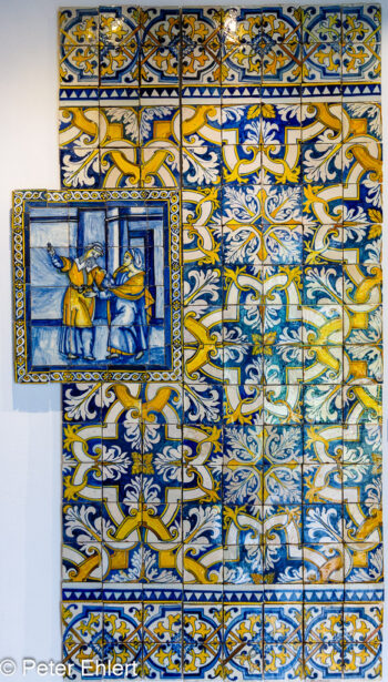 Pattern arzulejos panel with religious image (1637-1692)   Lissabon Distrikt Lissabon Portugal by Peter Ehlert in lis-azulejo
