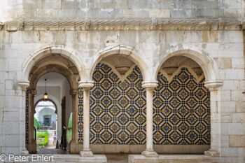 Kreuzgang  Lissabon Distrikt Lissabon Portugal by Peter Ehlert in lis-azulejo
