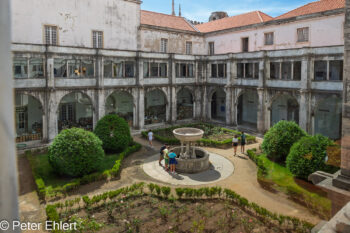 Blick in den Innenhof  Lissabon Distrikt Lissabon Portugal by Peter Ehlert in lis-azulejo