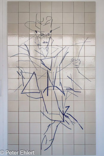 Zeitungsleser Kachelmotv   Lissabon Distrikt Lissabon Portugal by Lara Ehlert in lis-azulejo