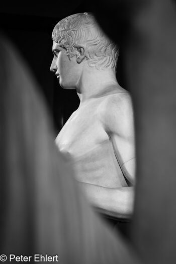 Durchblick  München Bayern Deutschland by Peter Ehlert in Abguss-Portrait,Durchblick