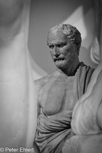 Durchblick  München Bayern Deutschland by Peter Ehlert in Abguss-Portrait,Durchblick