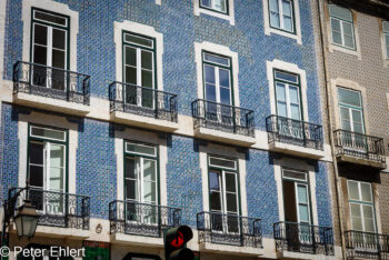 Hausfassade  Lissabon Distrikt Lissabon Portugal by Peter Ehlert in LIS-Augusta