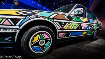 Esther Mahlangu / BMW 525i / 1991  München Bayern Deutschland by Peter Ehlert in BMW-Welt_2026
